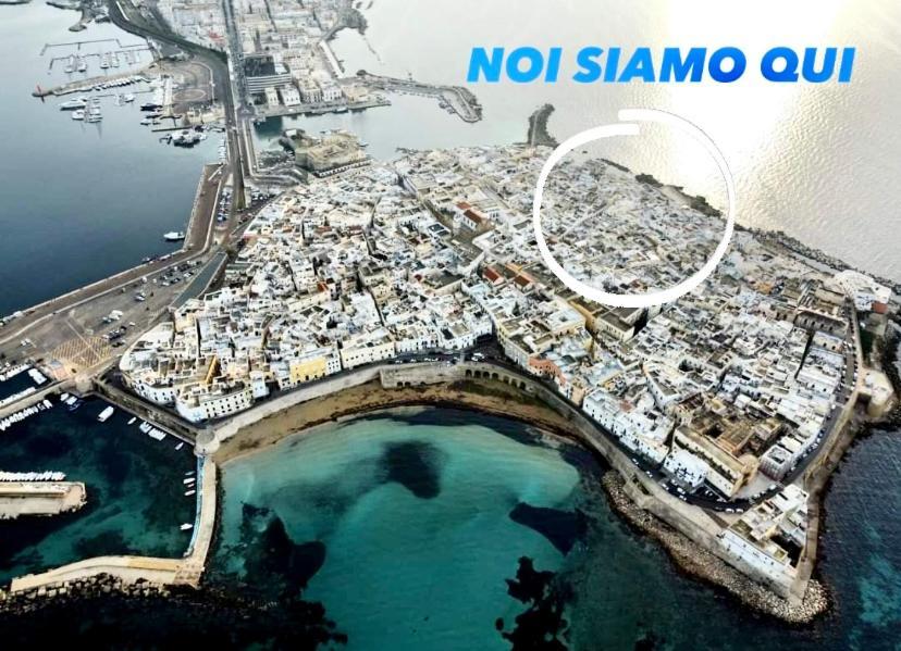 Corte Vico Palmisano Centro Storico Gallipoli Buitenkant foto