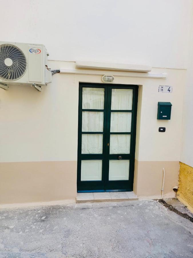 Corte Vico Palmisano Centro Storico Gallipoli Buitenkant foto